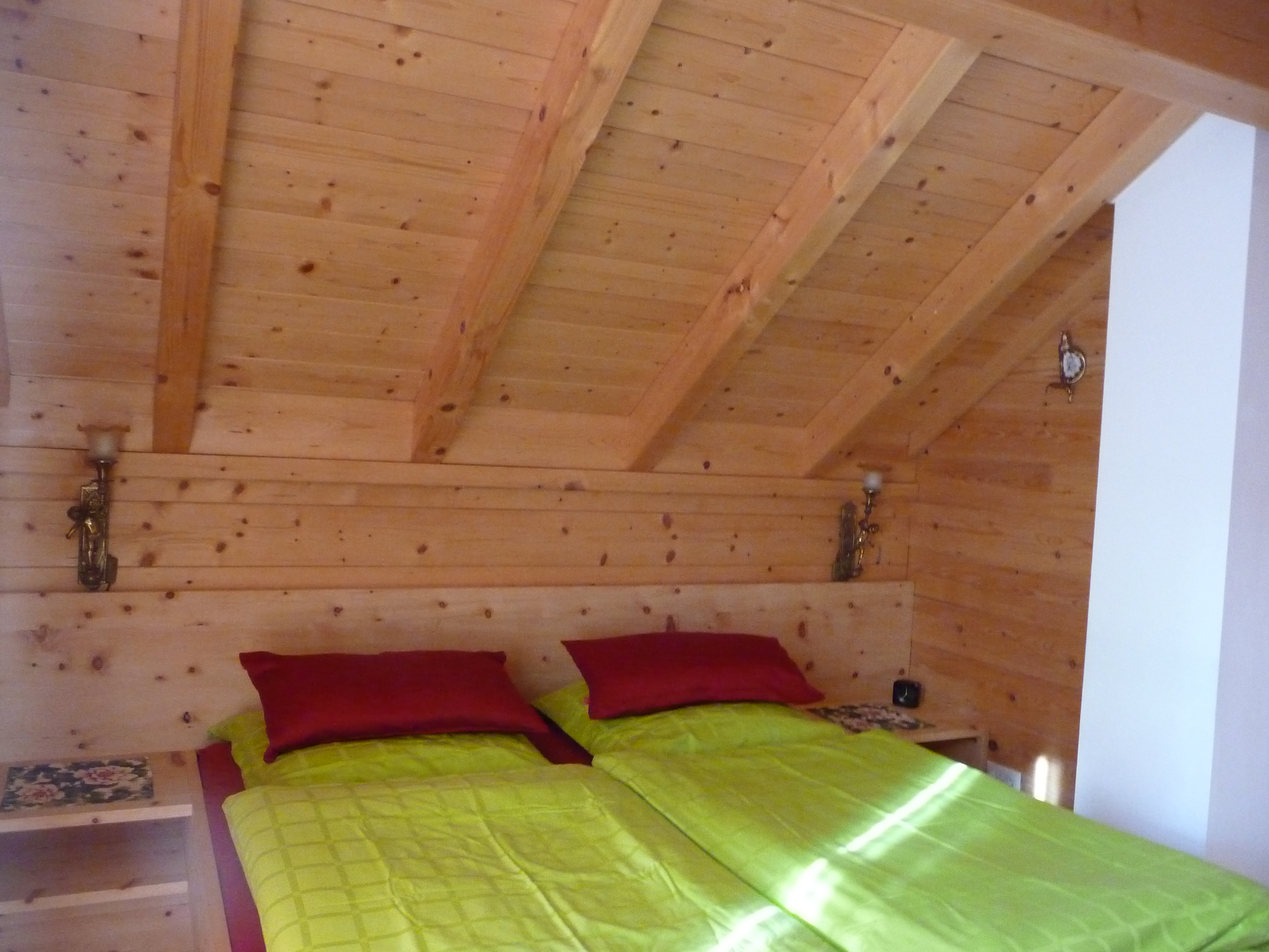 Schlafzimmer 1